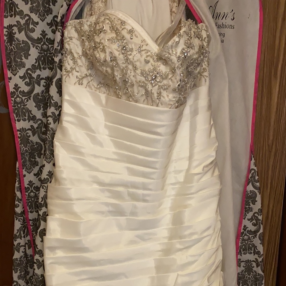 Wedding dress